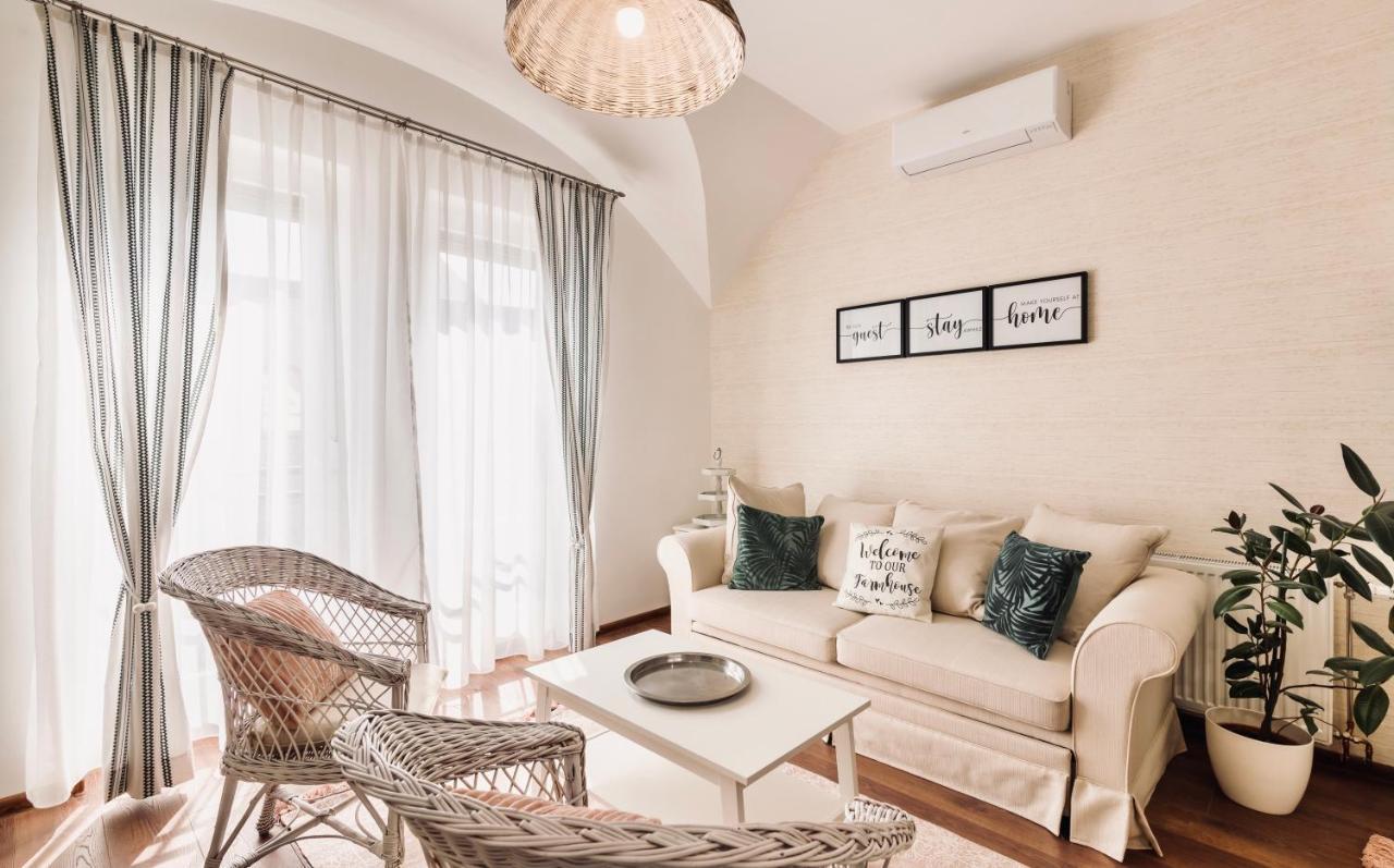 Monarchia Cottage Apartman Mosonmagyaróvár Extérieur photo